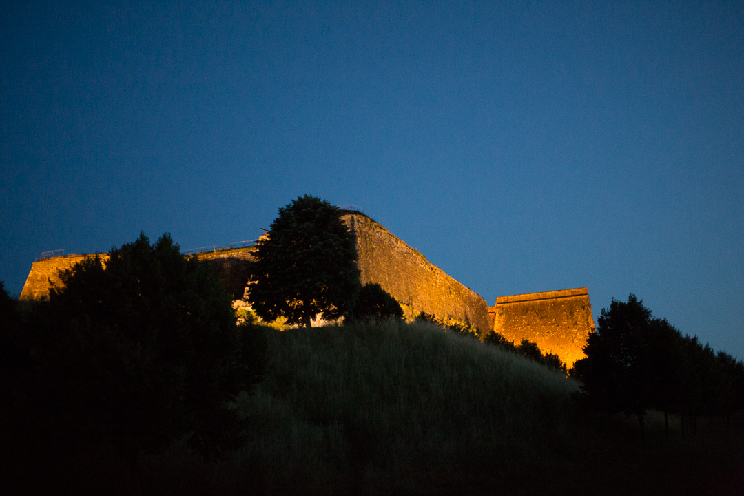 Zitadelle Bitche zur Blauen Stunde