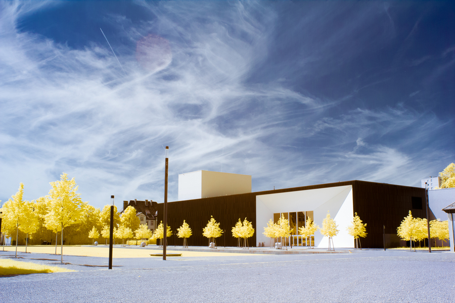 Infrarotfotografie des Multimediakomplexes der Hochschule für Musik Karlsruhe