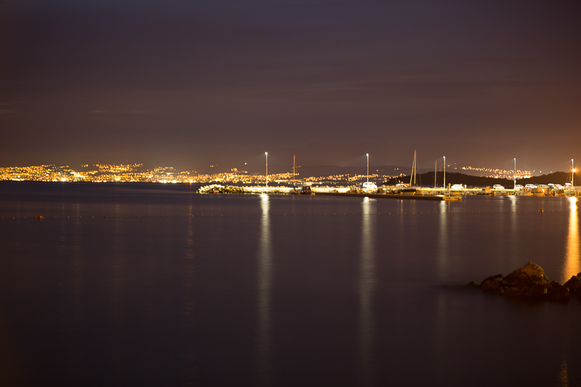 #3 Malinska, Blick Richtung Rijeka bei Nacht.